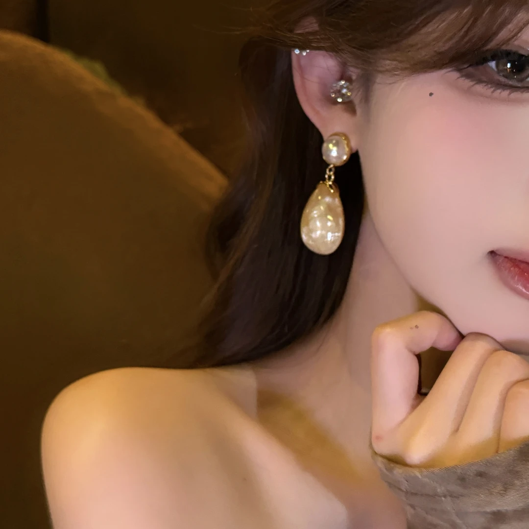 铜合金耳饰 复古酒红色气质耳环优雅大气显白新年耳饰