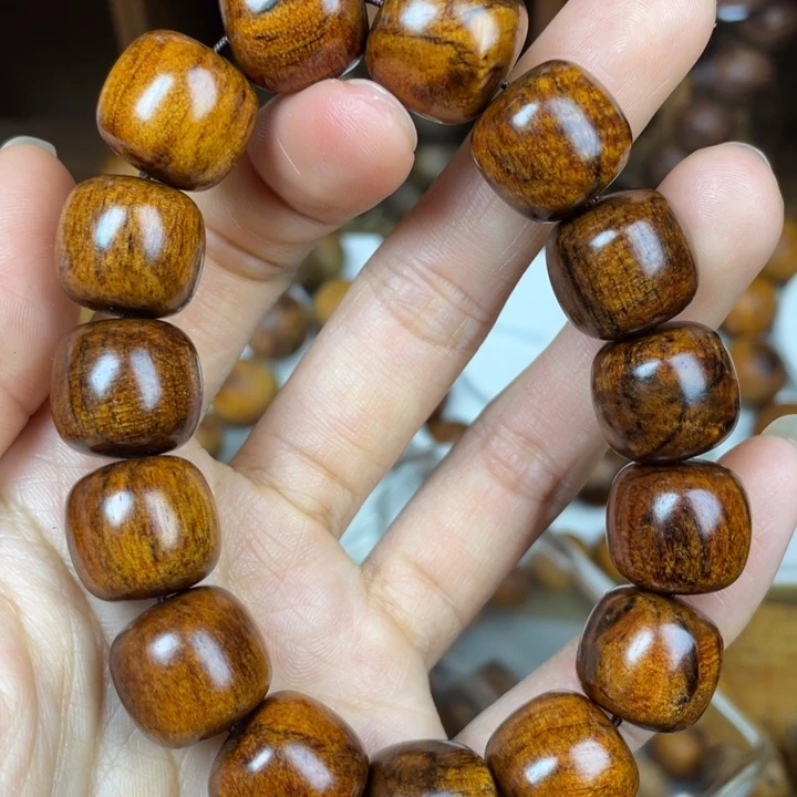 贡木把件嘣**叭手串手串