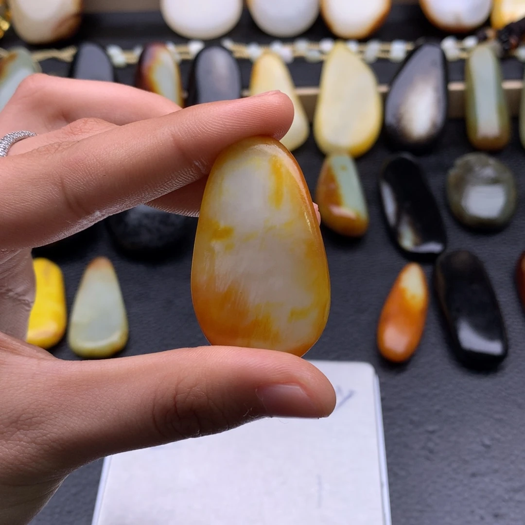 和田玉挂件未镶嵌庞*