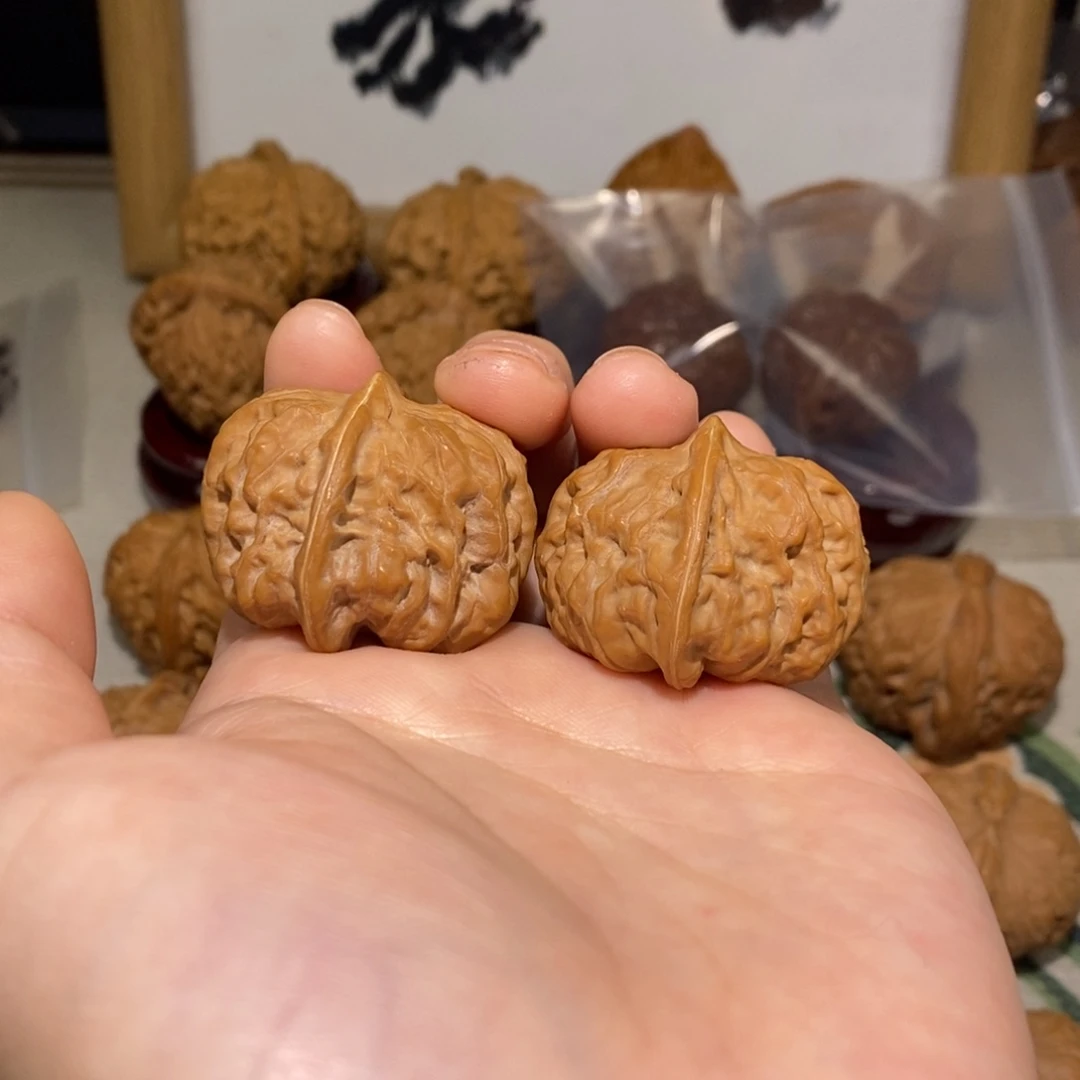 文玩核桃把件P****月34尺门头沟元宝