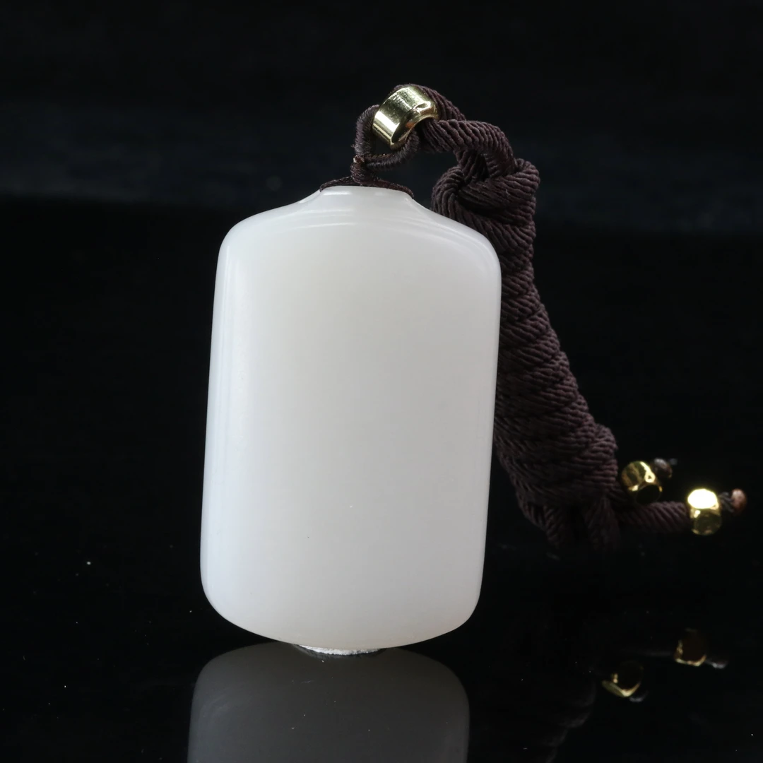 14和田玉羊脂白无事牌/600145北京中保拍卖