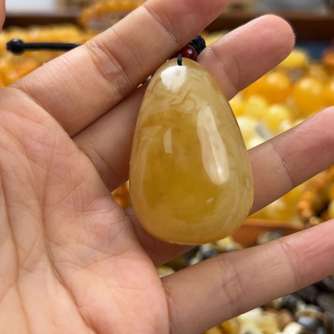 未镶嵌琥珀珠宝奇石