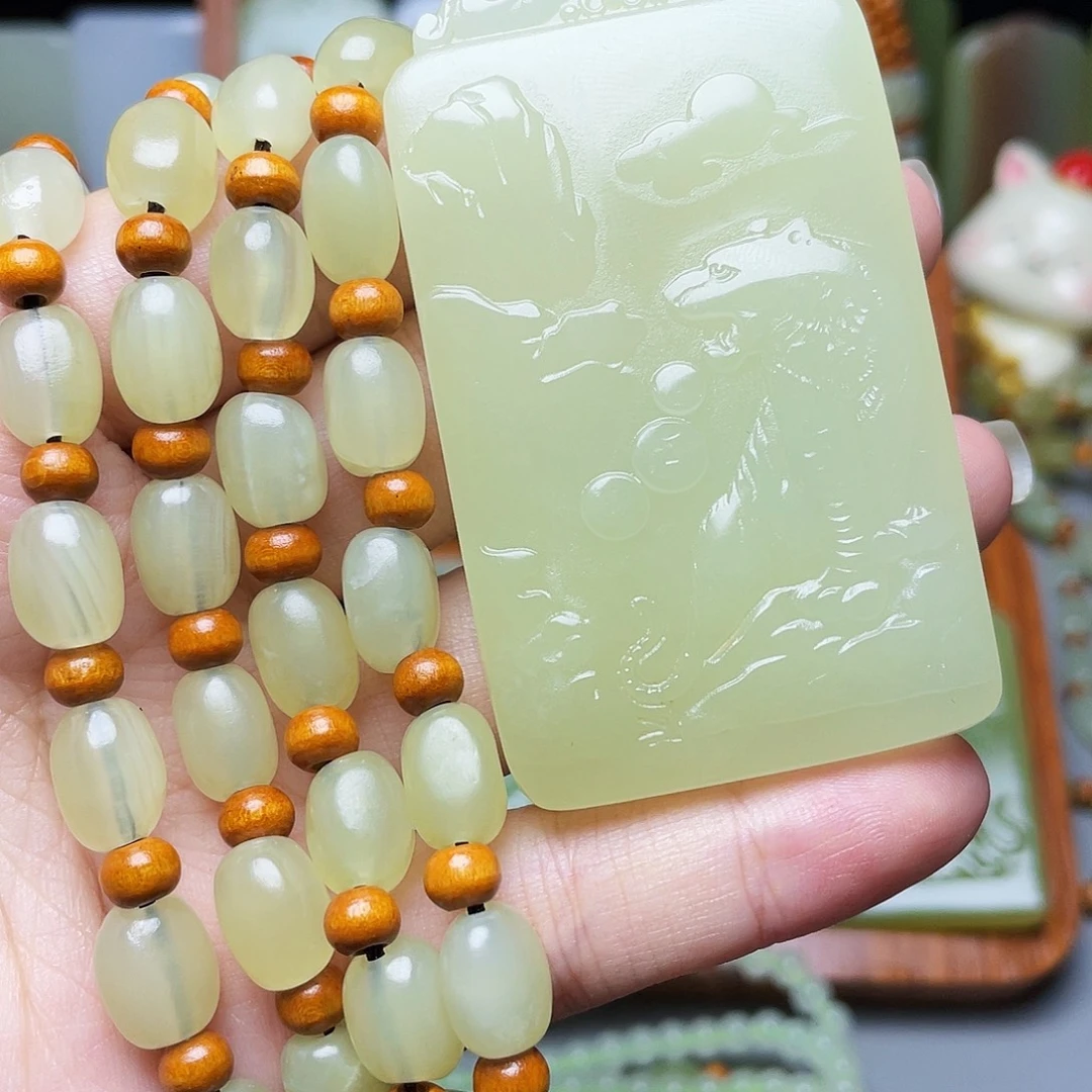 风***新疆昆仑山脉料生肖虎牌