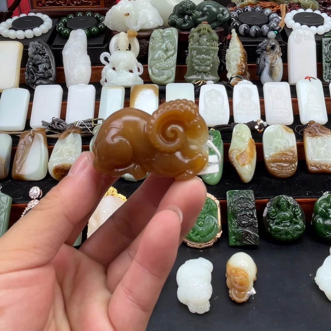 爱***倪和田玉未镶嵌挂件