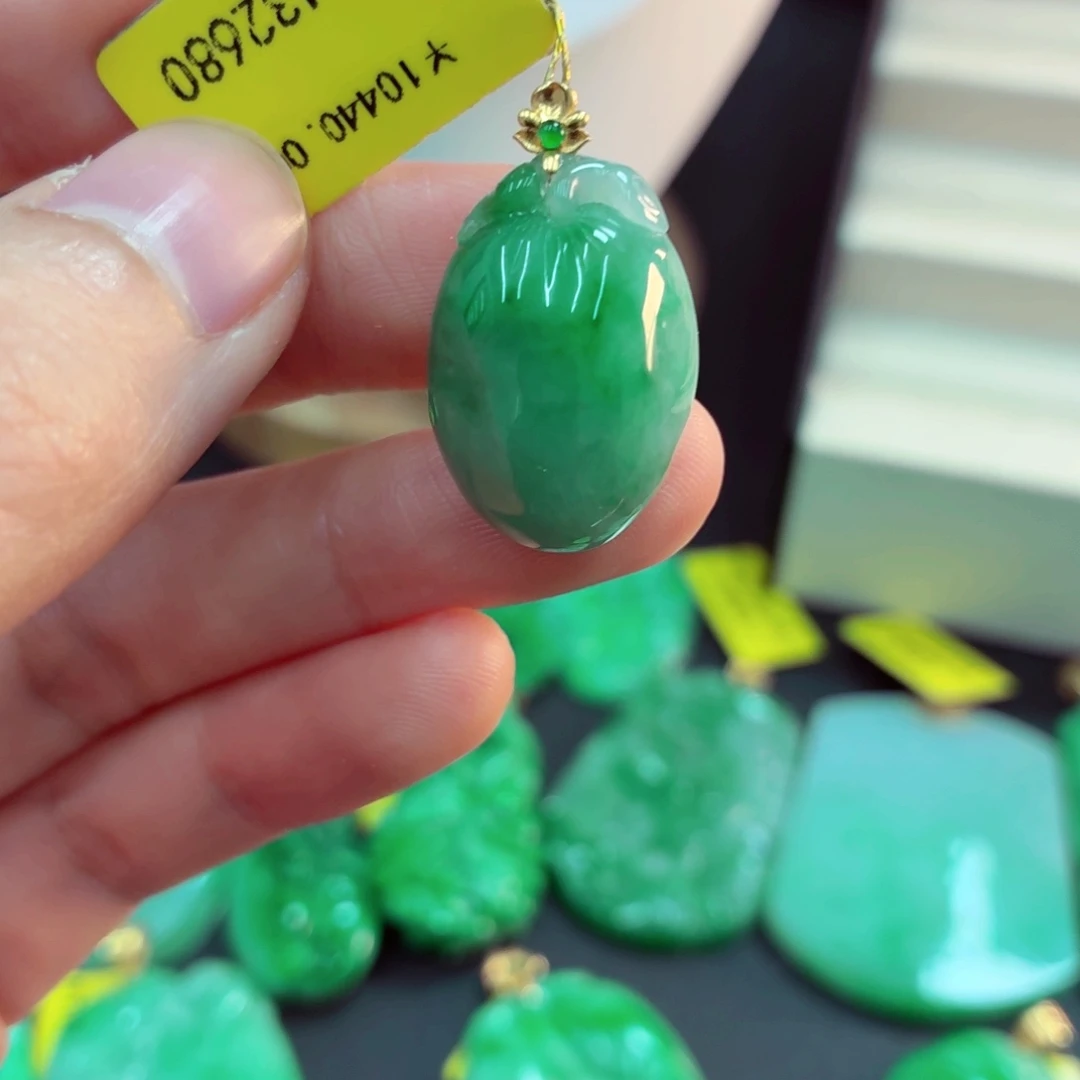 翡翠18K金镶嵌吊坠(不含链)