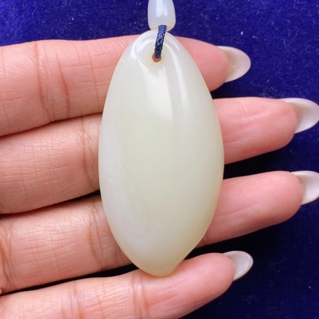 A***命和田玉未镶嵌挂件