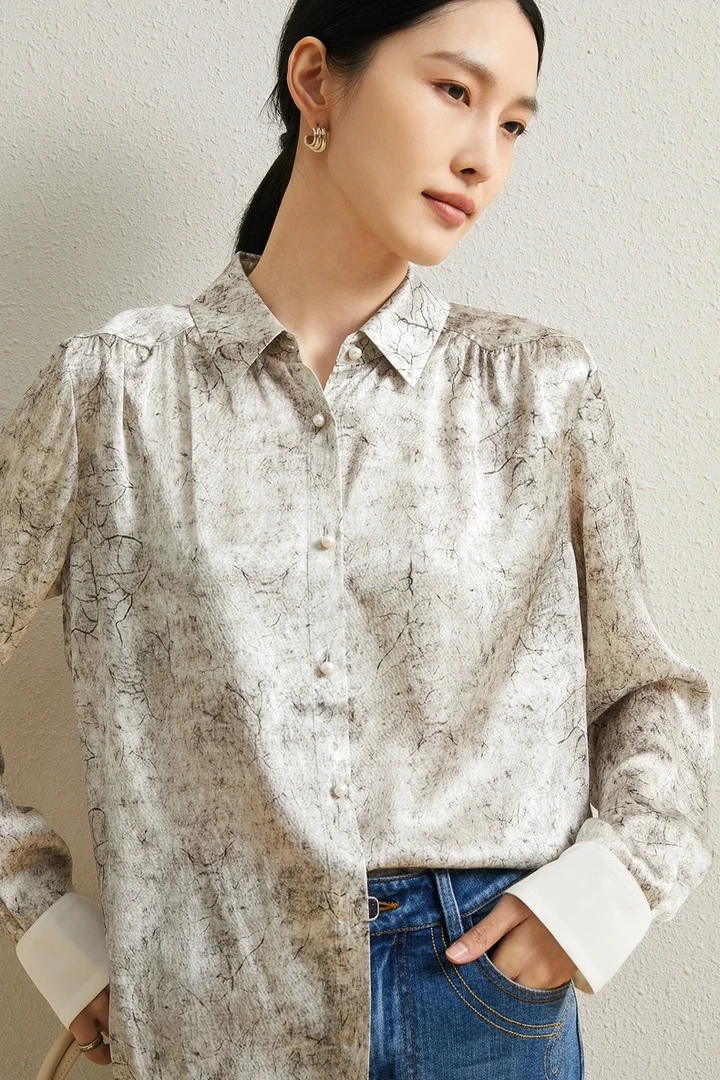 【怡情雅室】珍珠缎水墨印花珠光扣撞色袖口衬衫
