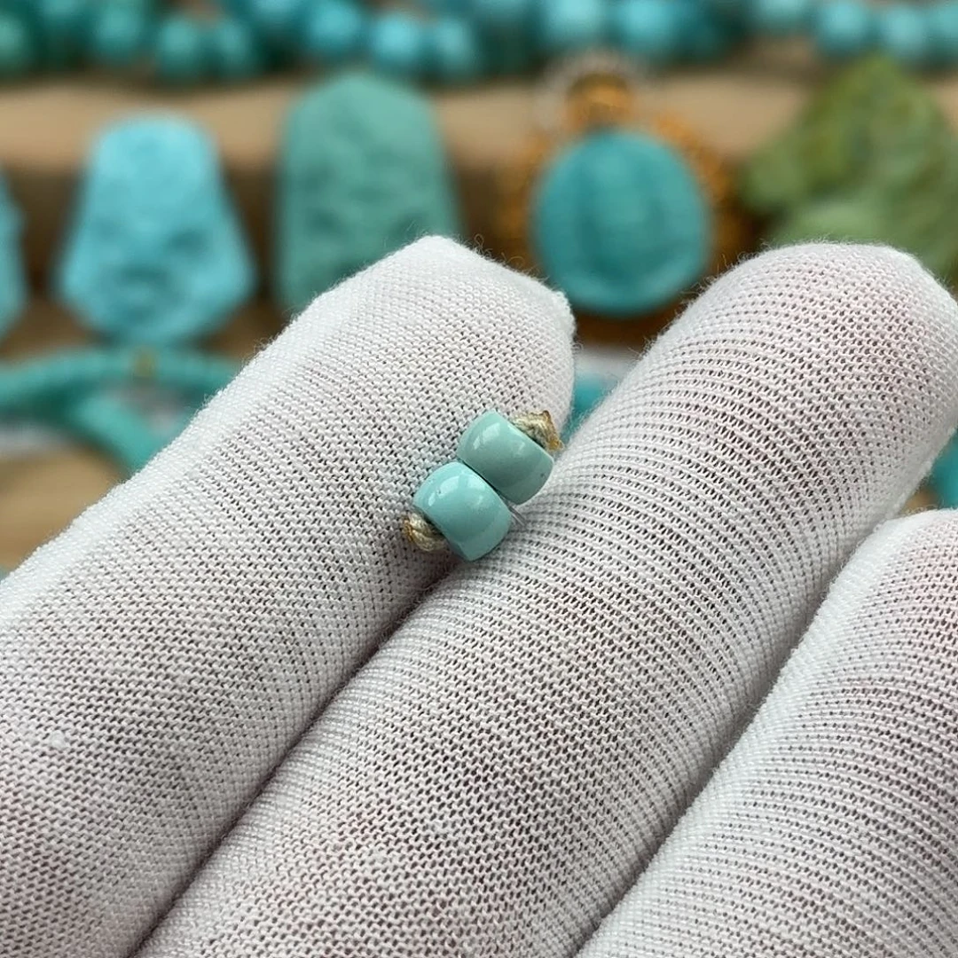 绿松石未镶嵌珠宝奇石