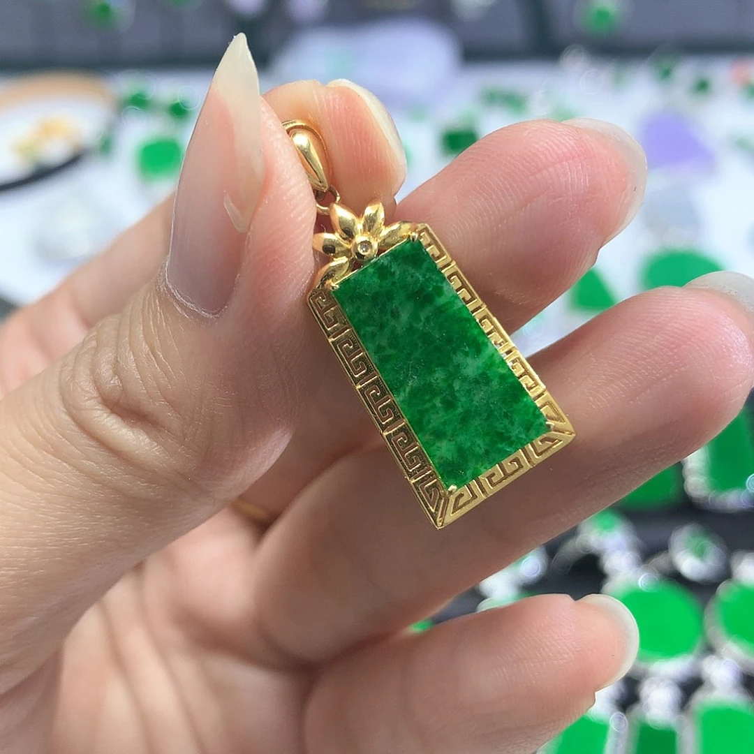 吊坠(不含链)18K金镶嵌翡翠