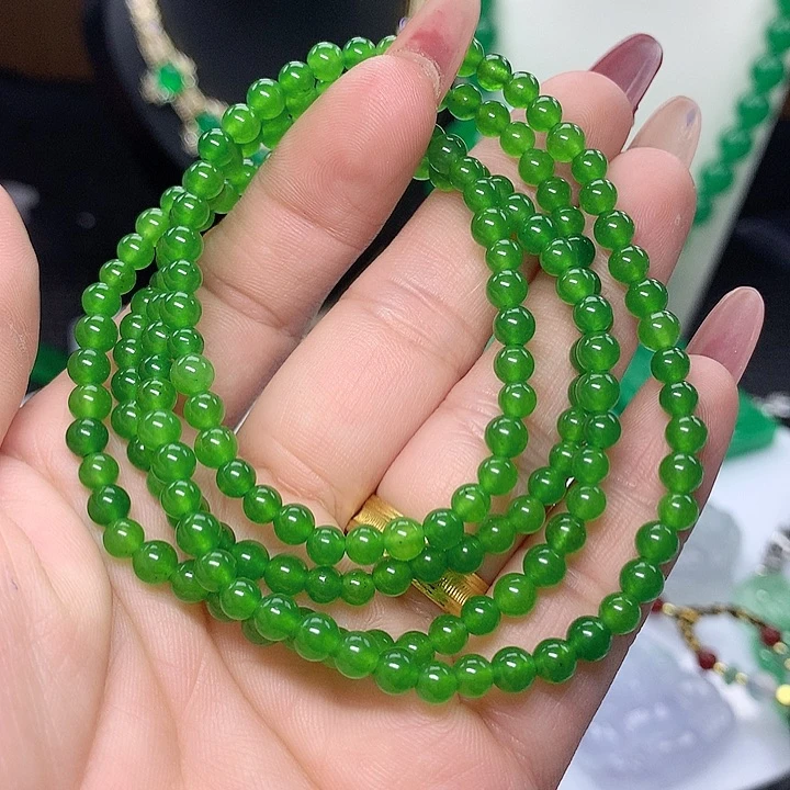 翡翠吊坠(赠链)未镶嵌