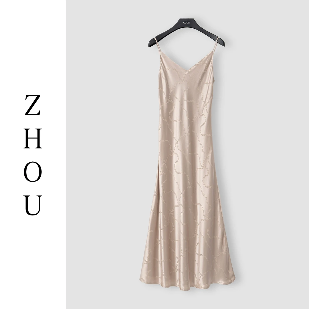 （周哥甄选）杏色链条连衣裙-22665