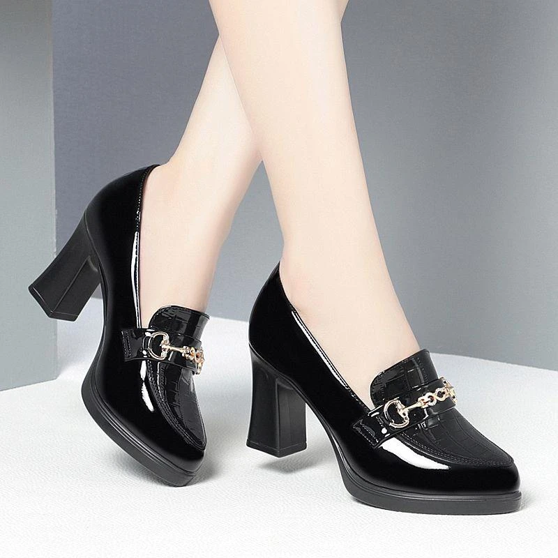 2025新款粗跟高跟鞋百搭厚底工作鞋漆皮单鞋女黑色软底乐福鞋皮鞋