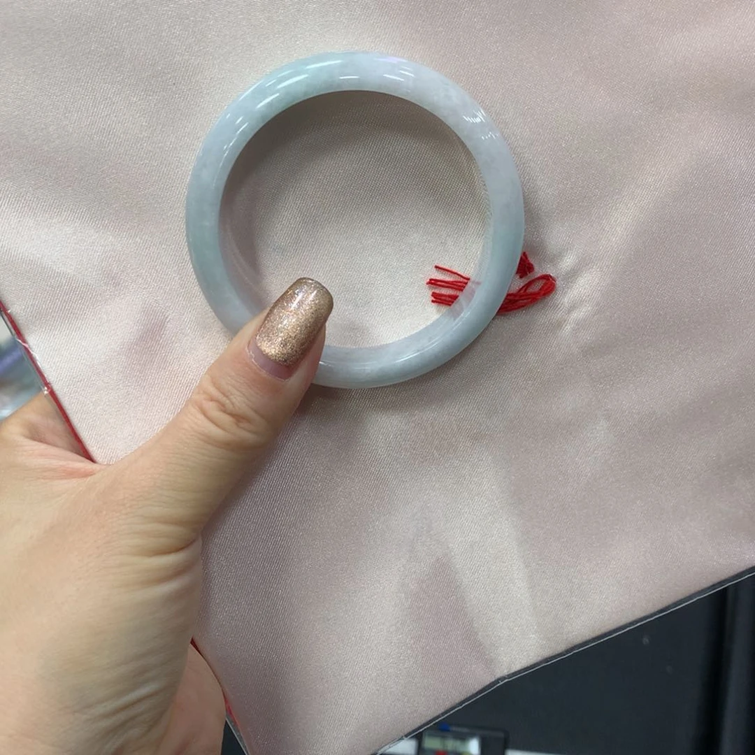 翡翠手镯未镶嵌清**月买断