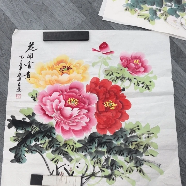 字画等多种形式的艺术作品和