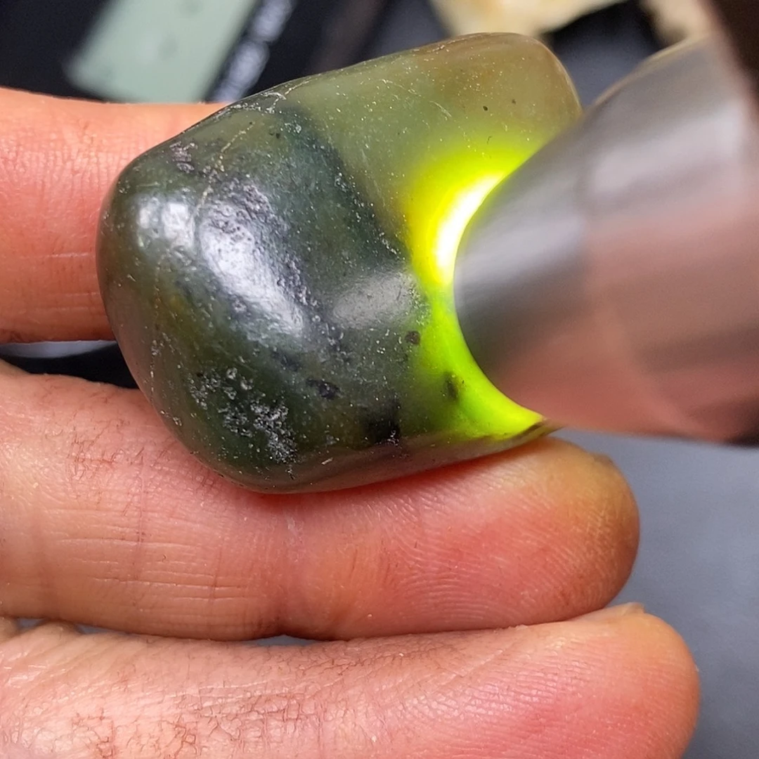 和田玉未镶嵌珠宝奇石