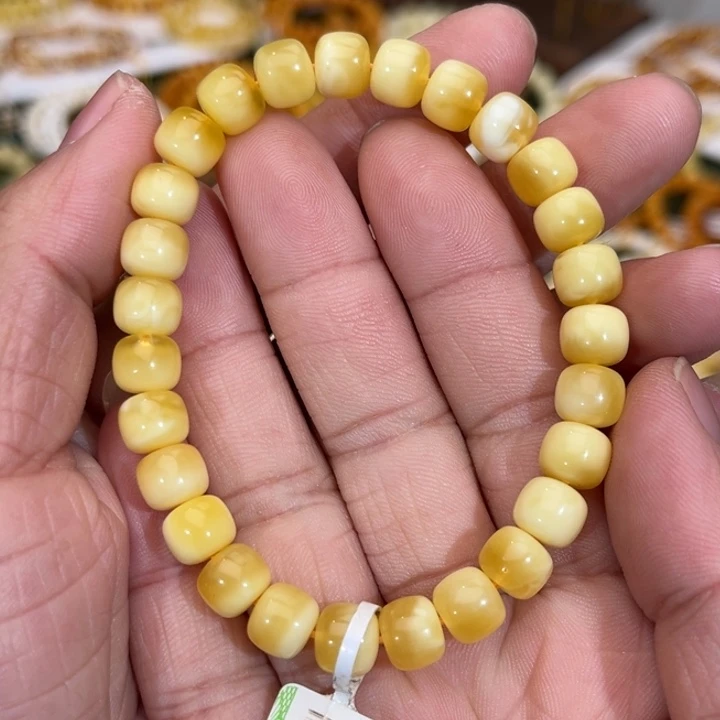 蜜蜡未镶嵌手链8.2mm