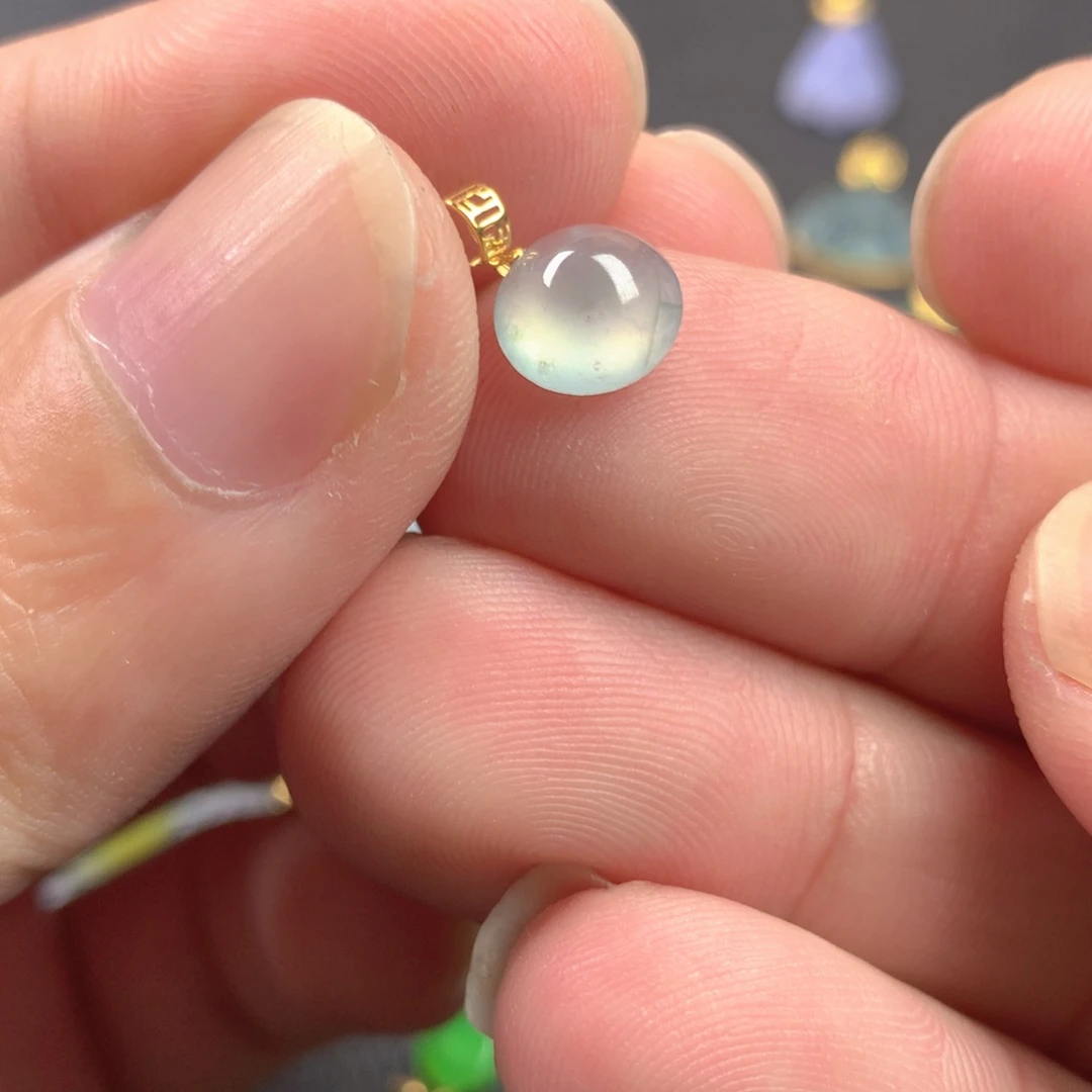 【闪购商品】颈饰18K金镶嵌翡翠翡翠