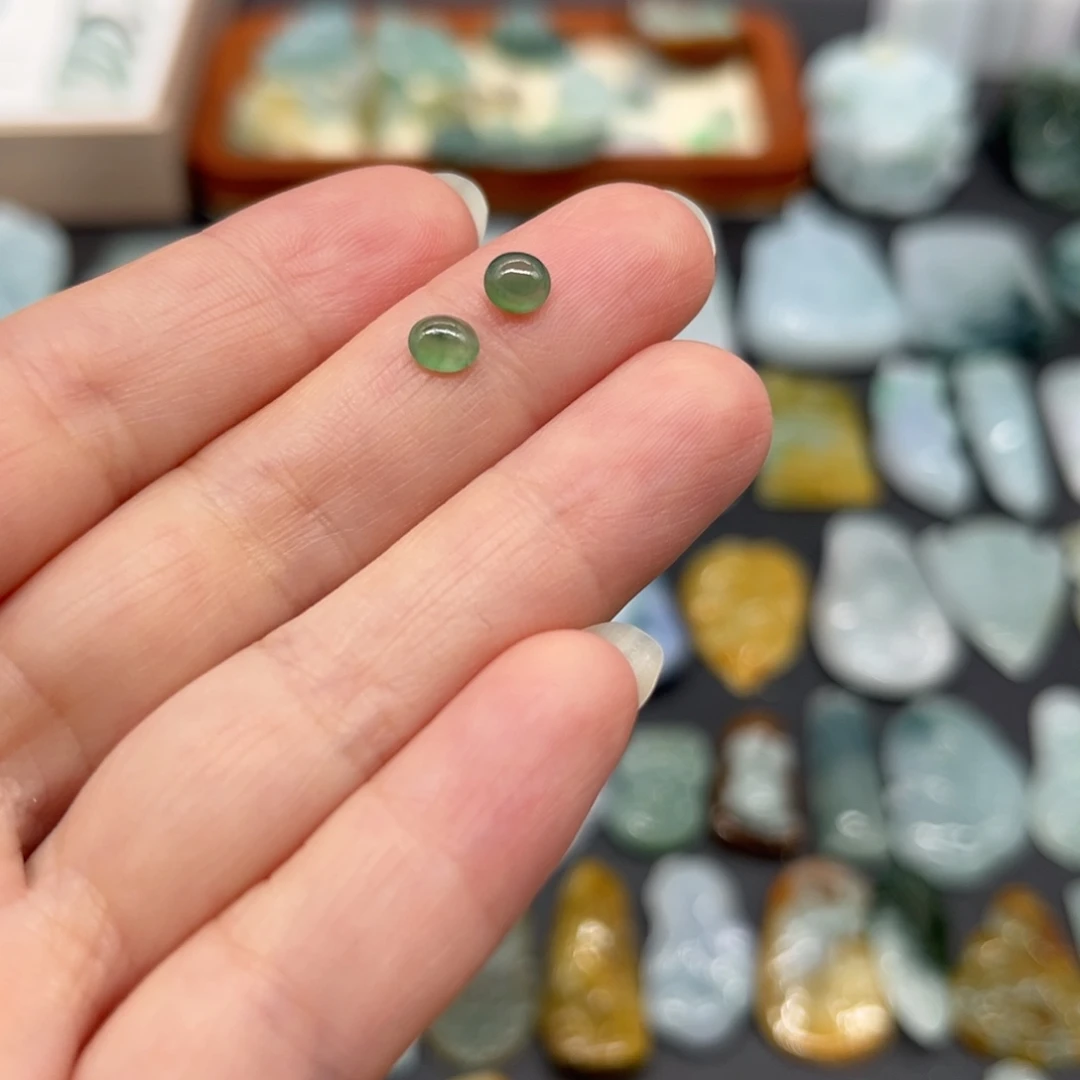 翡翠未镶嵌颈饰蛋面