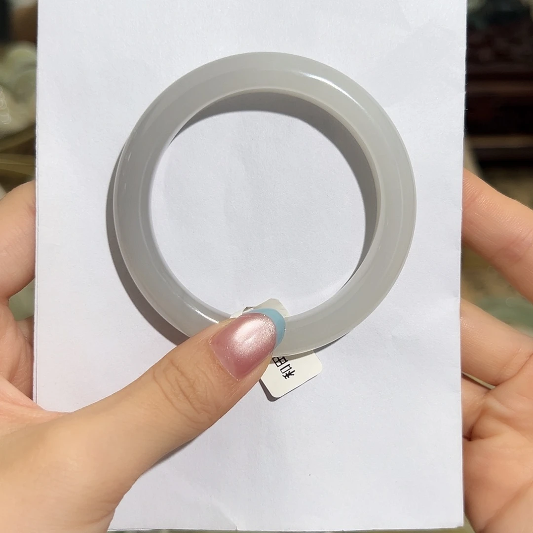 未镶嵌手镯和田玉梦幻紫白半山水 55 56