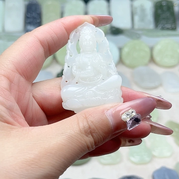 和田玉未镶嵌颈饰