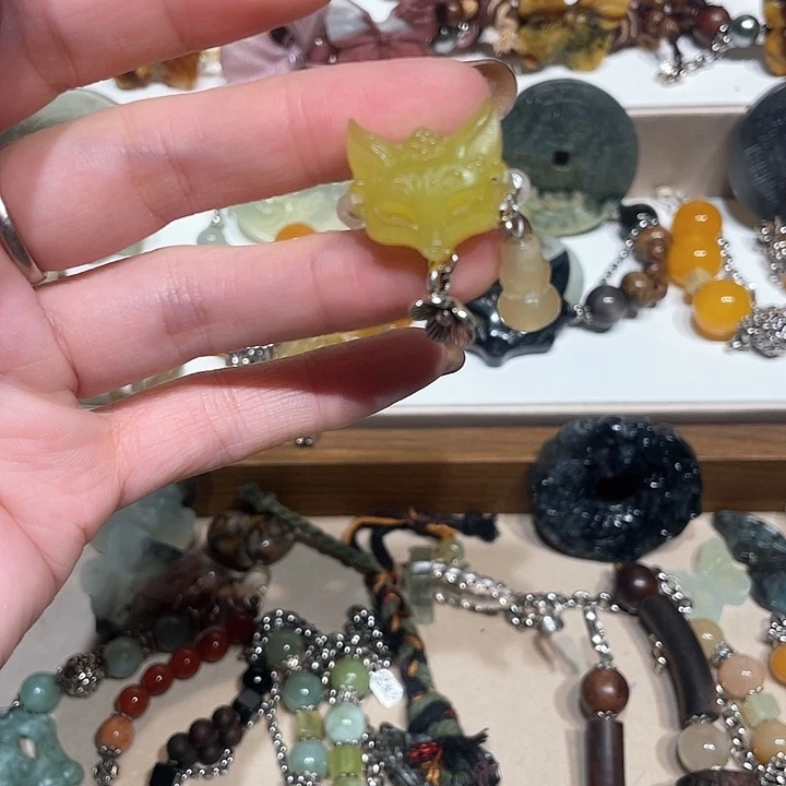 蛇纹石玉合金颈饰