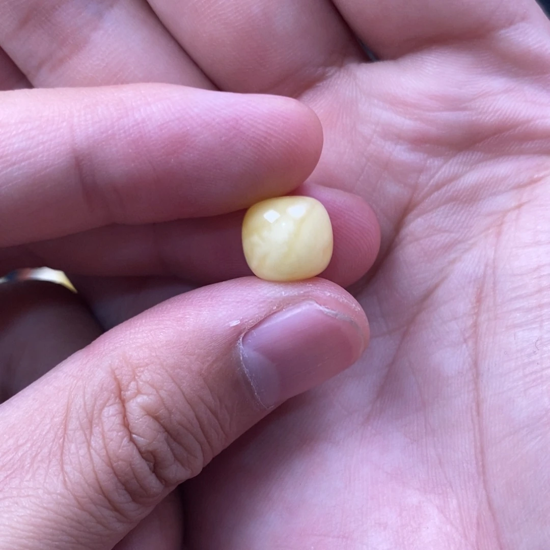 未镶嵌蜜蜡珠宝奇石W****N