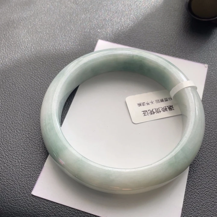 翡翠未镶嵌手镯18