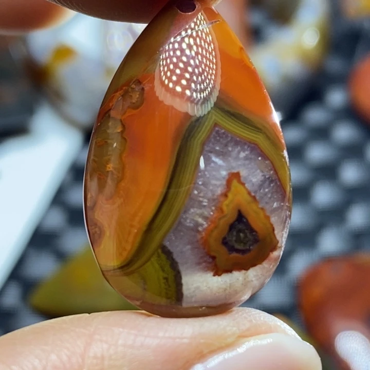 玛瑙/玉髓颈饰未镶嵌了**己