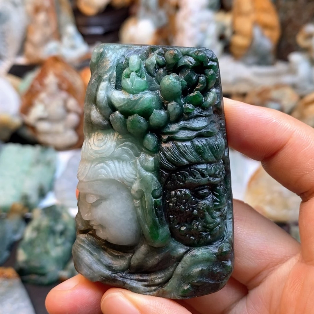 定制翡翠未镶嵌特色1