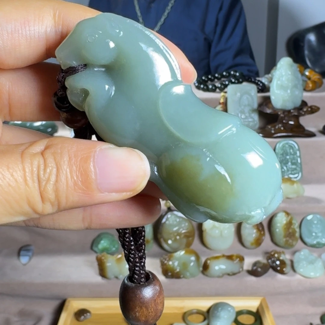 和田玉（糖玉）颈饰未镶嵌