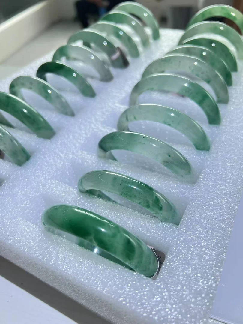 【逍遥】非洲翠手镯*ZRG/02/多样性发/1件