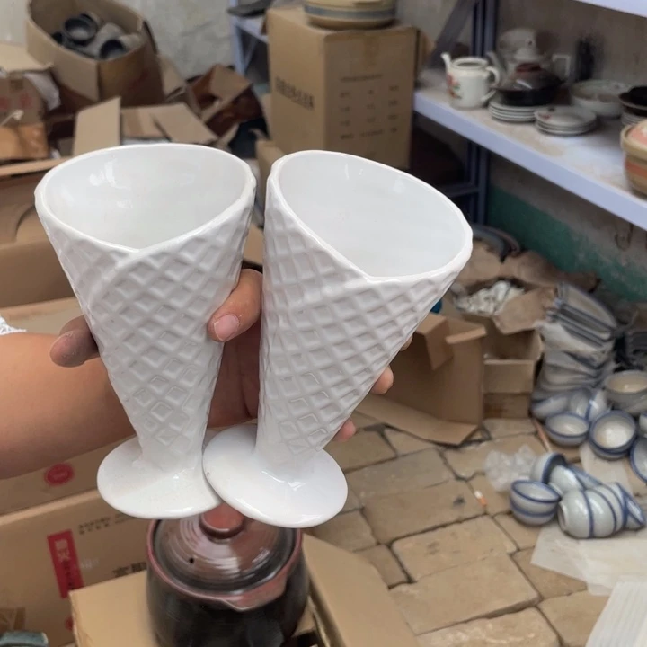 琉璃手工艺品陶瓷艺术品摆件都有