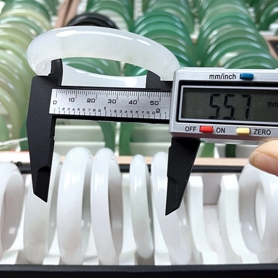 未镶嵌手镯东陵石