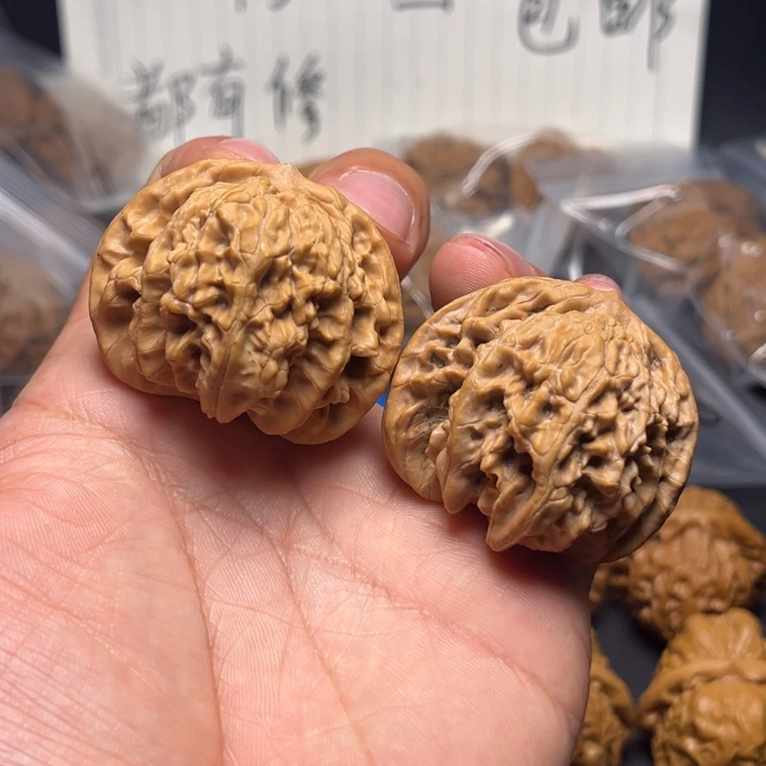 文玩核桃把件虎头44
