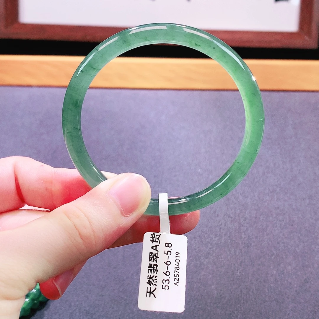 未镶嵌手镯翡翠天然翡翠