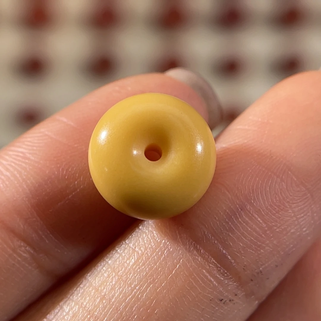 石英质玉（黄龙玉）未镶嵌面包圈 11.3x5.8mm 不退换