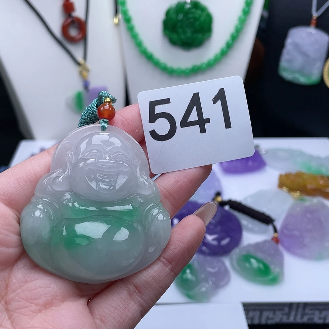 翡翠吊坠(赠链)未镶嵌