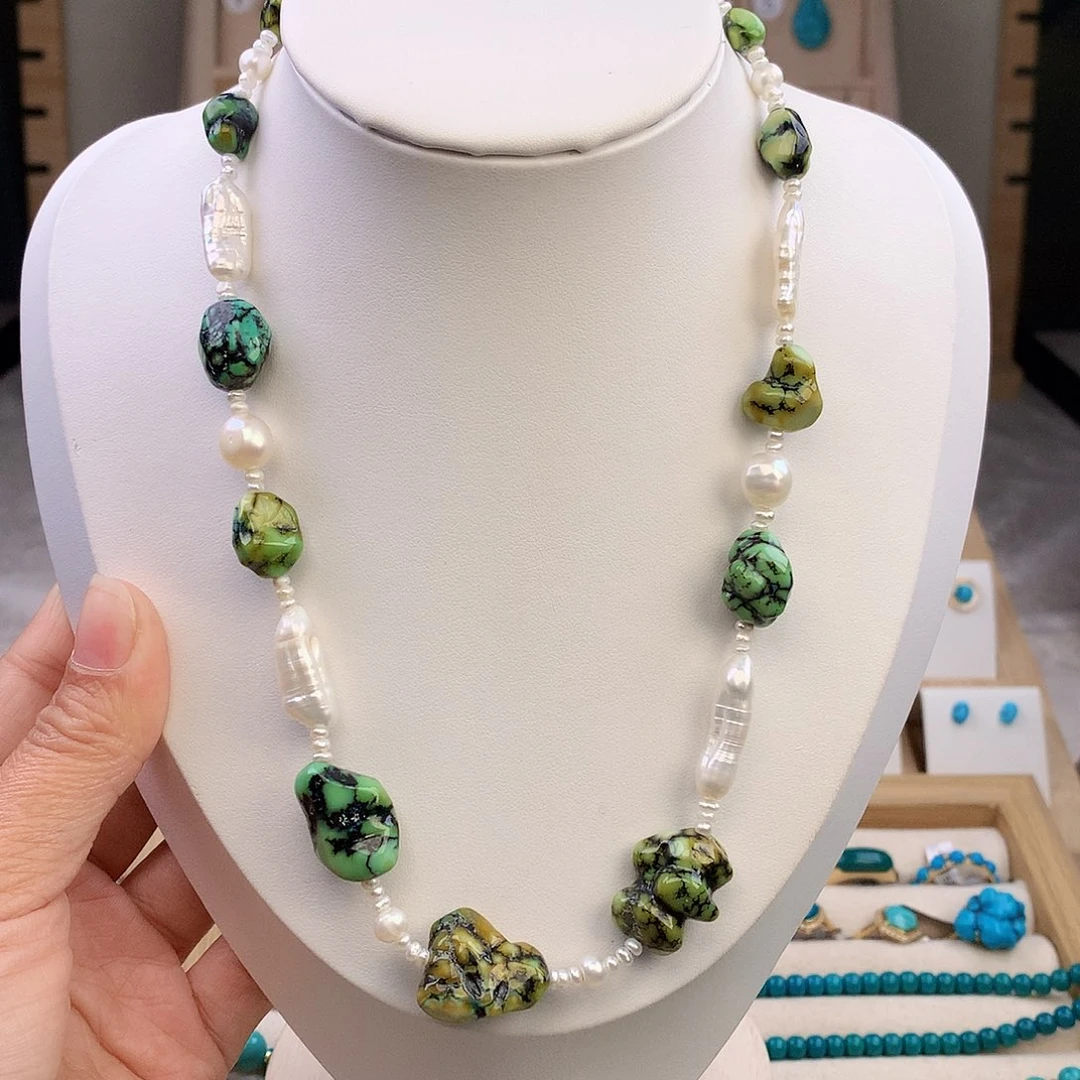 绿松石未镶嵌颈饰