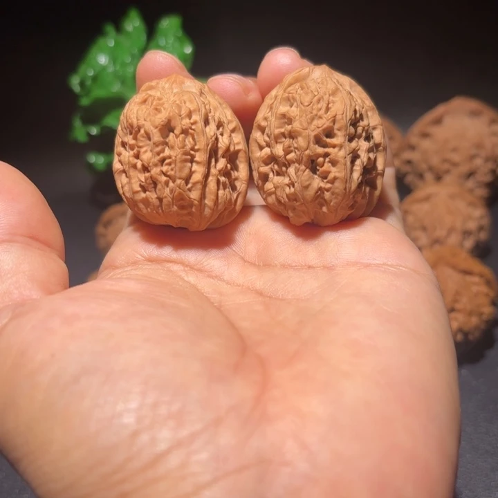 吊坠文玩核桃文玩核桃吊坠鸡心