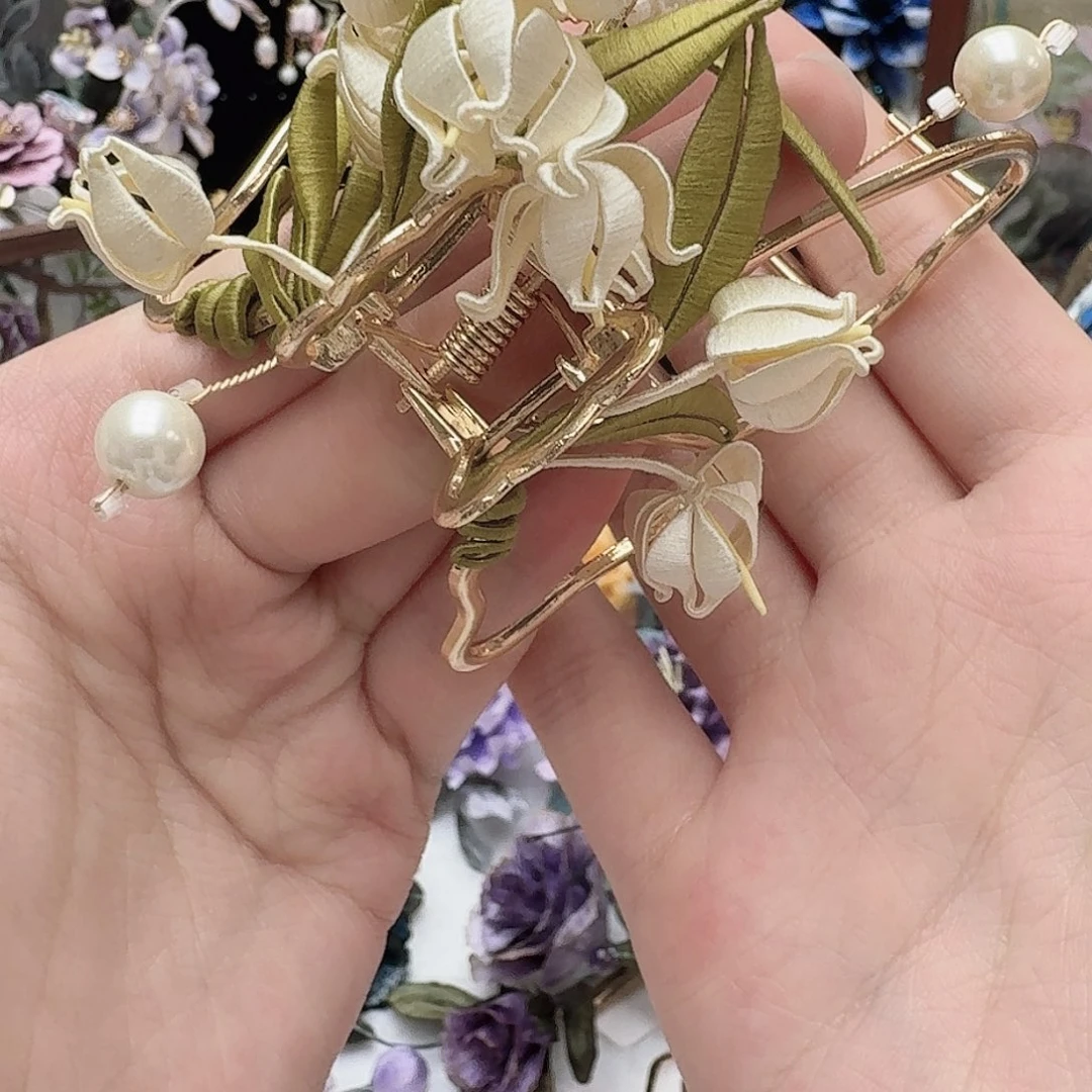 织绣铃兰花真丝发夹
