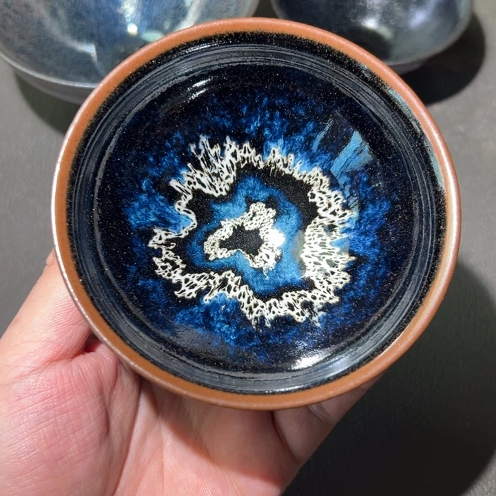 茶盏我们是有共同话题