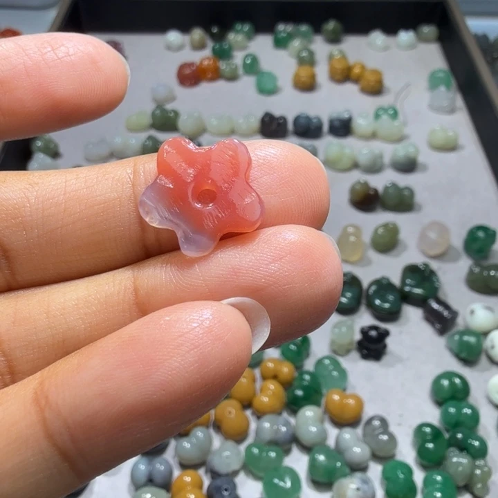 和田玉未镶嵌珠宝半成品