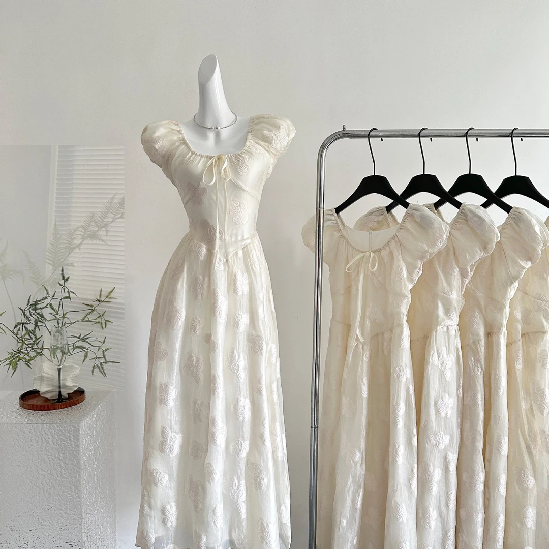 2025夏季新款丁香茉莉提花法式泡泡袖收腰A字连衣裙