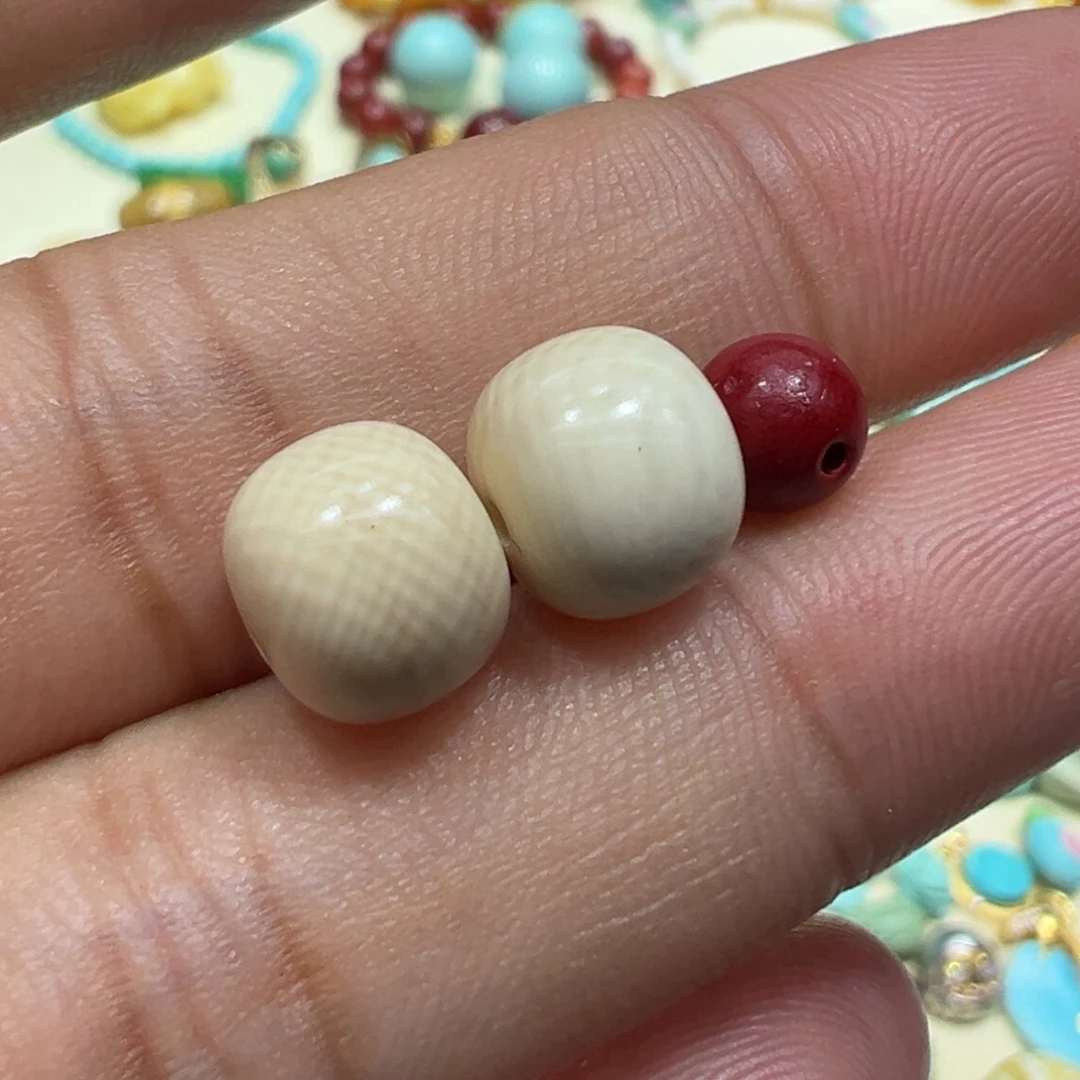 颈饰未镶嵌南红玛瑙