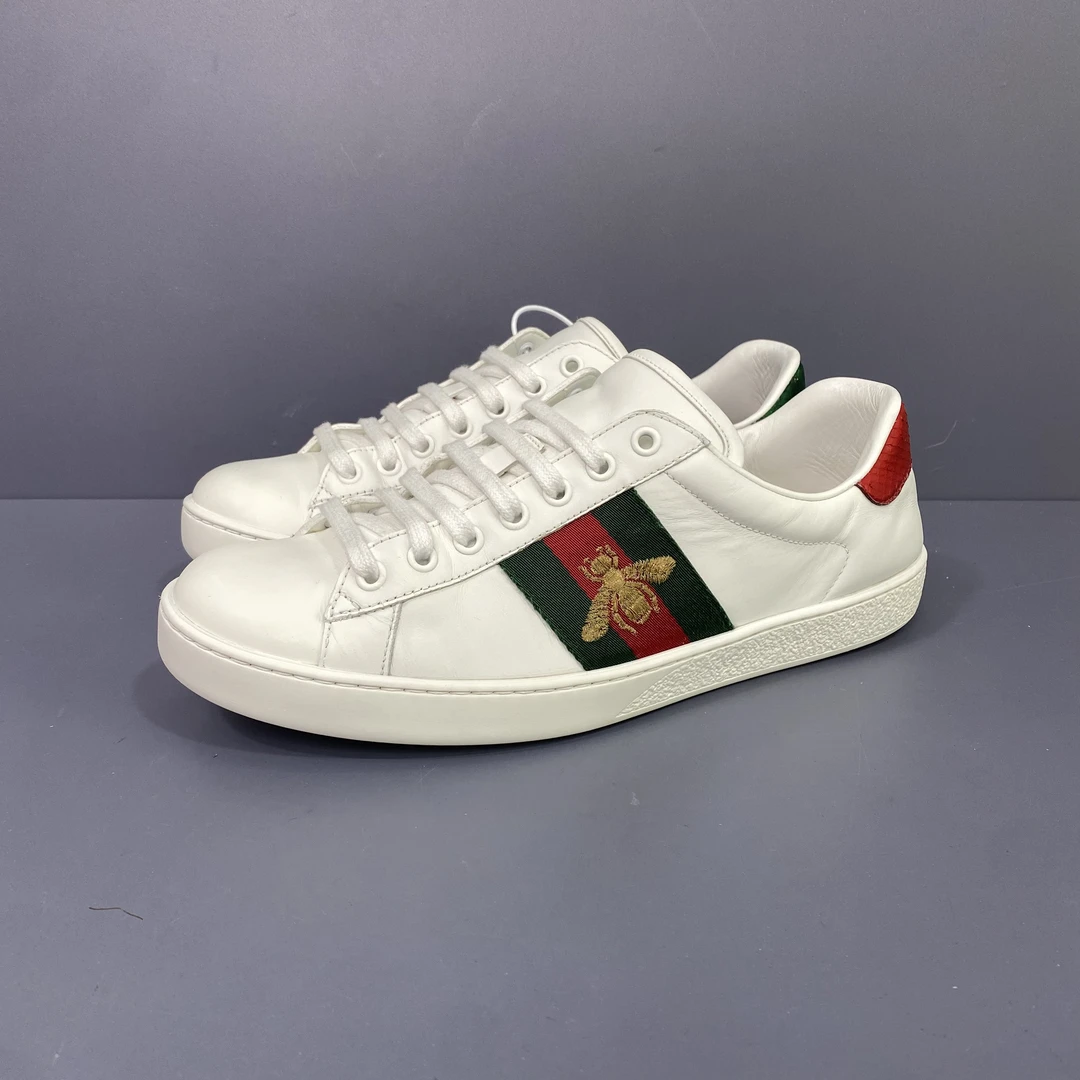 95新 GUCCI/古驰 41码 古驰Gucci 小蜜蜂右脚配鞋垫270