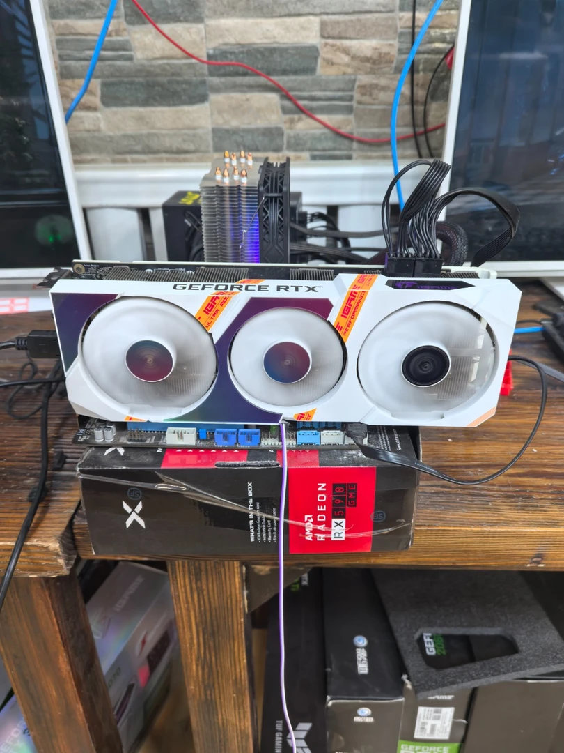 9新 Colorful/七彩虹 3080-10G七彩虹白ultra 显卡成色很新22年卡