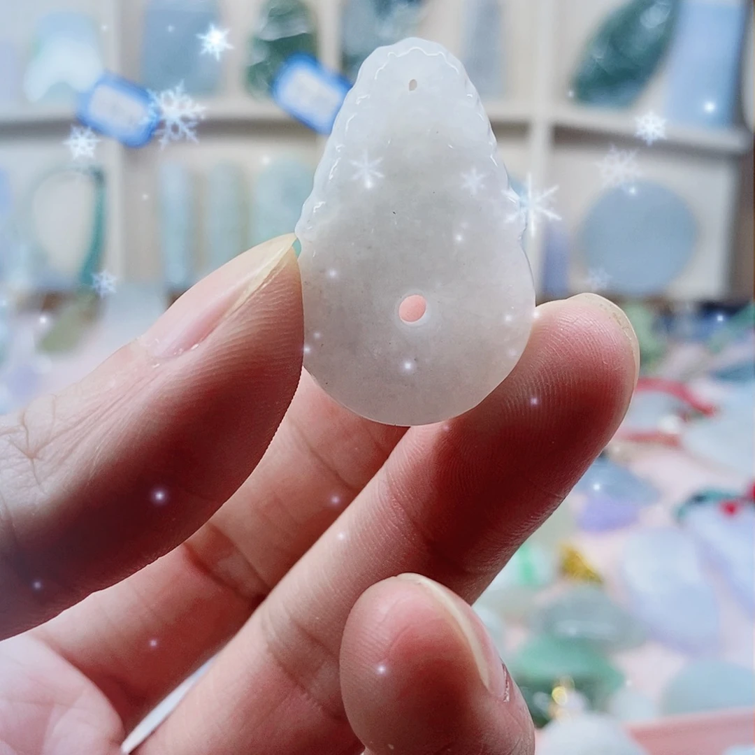 颈饰未镶嵌翡翠天然