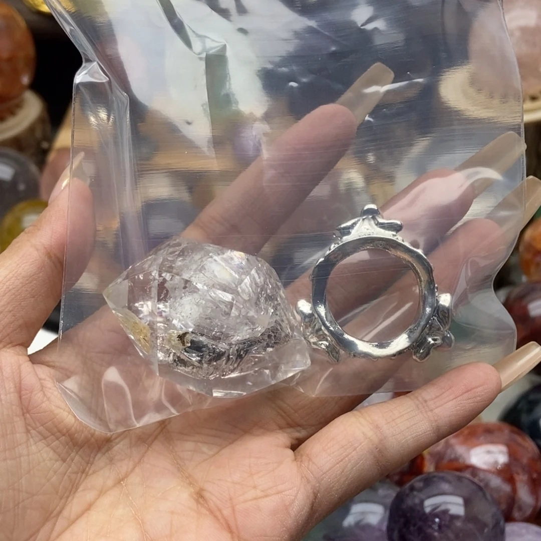 伊***猪珠宝半成品未镶嵌水晶水晶