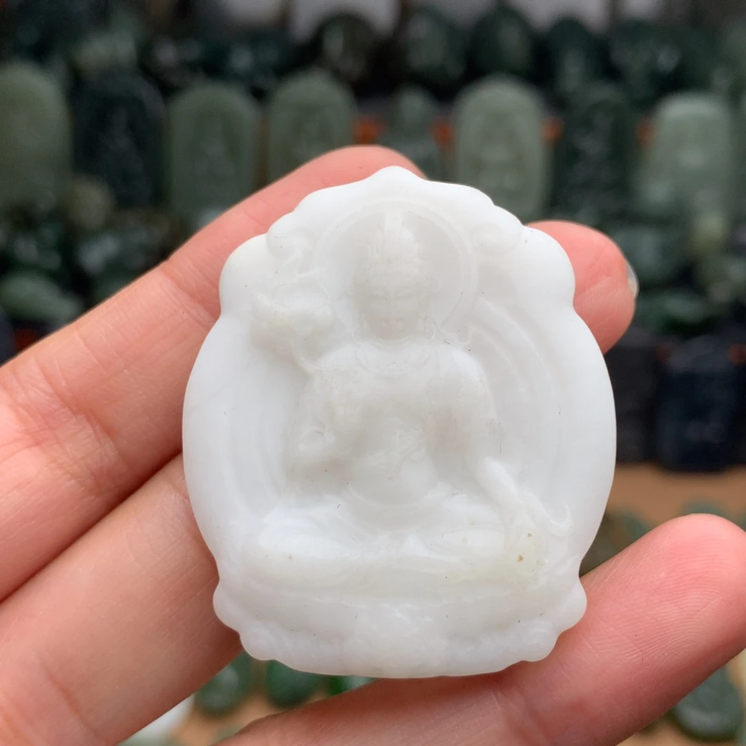 和田玉未镶嵌颈饰挂件113（有包容）