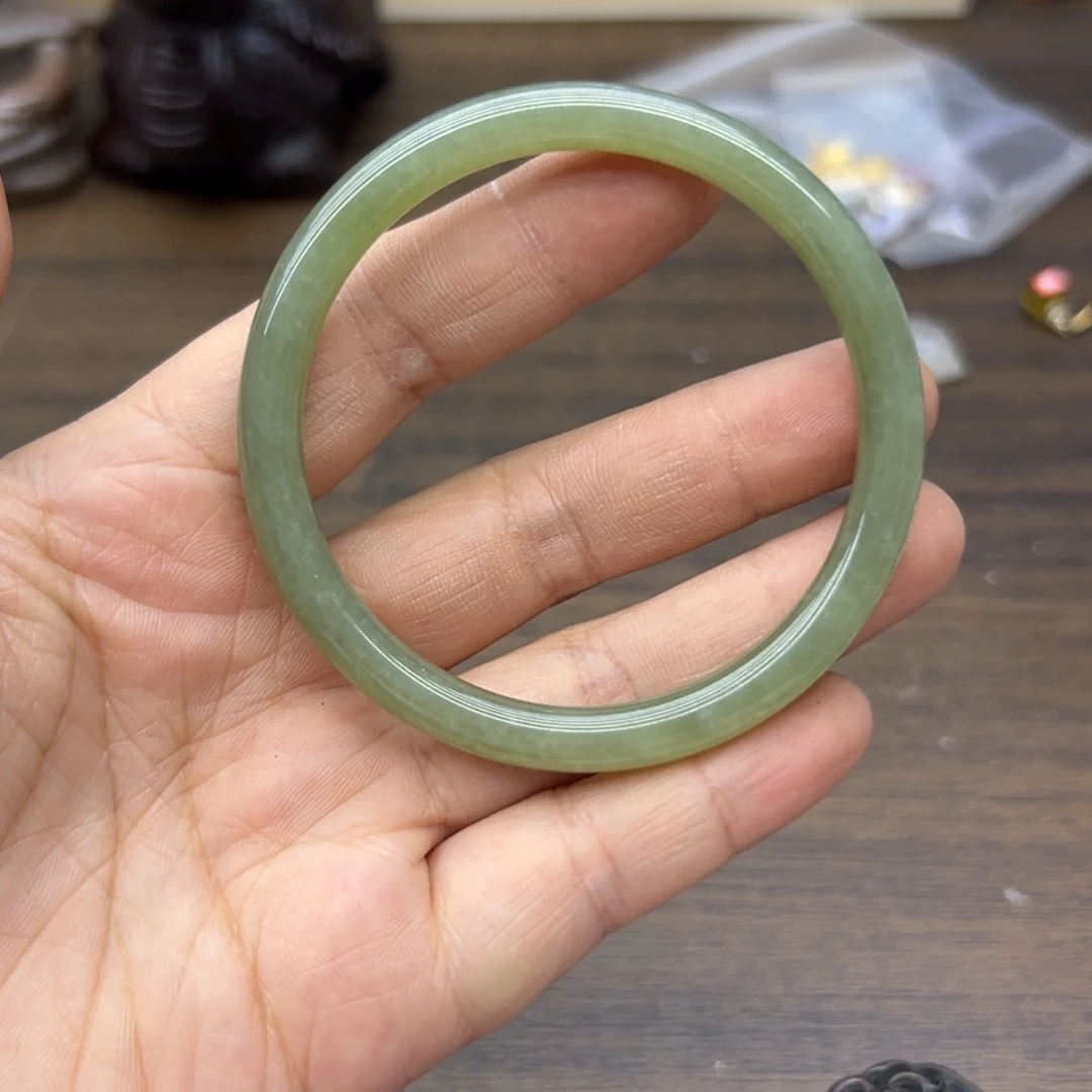 和田玉未镶嵌手镯58.8圈围174